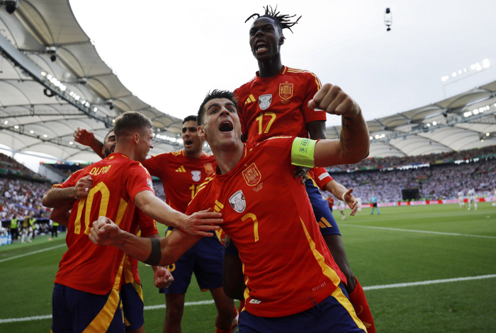 [유로2024]'올모 1골-1도움' 스페인, 독일에 2대1 승리! 유로 4강 진출